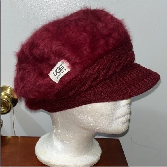 UGG Women\'s Maroon Knit Fur Hat
